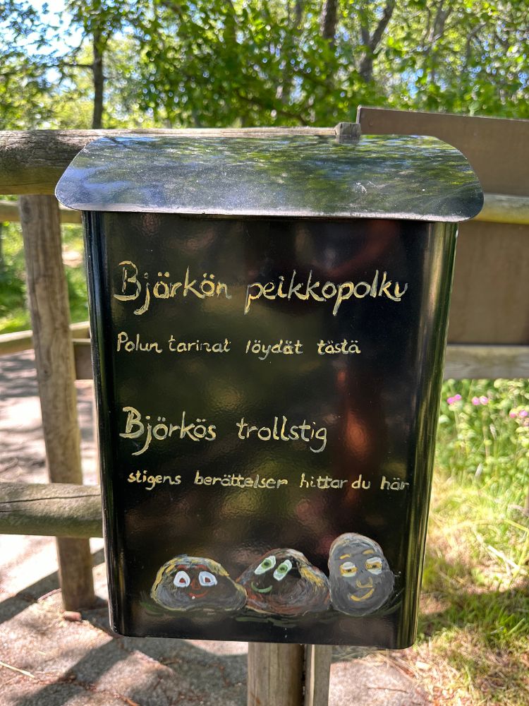 Peikkopolun postilaatikko