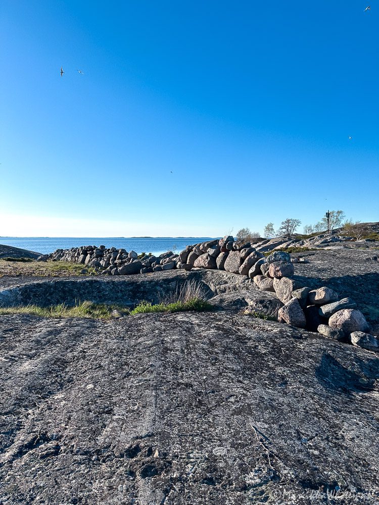 Vanha kiviaita Alksärissä