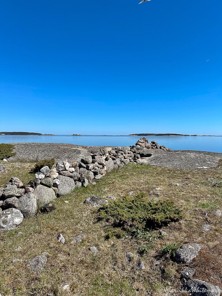 Alskär stone wall